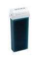 Envase de cera depilatoria tibia en roll-on natural para pieles normales sobre fondo blanco. 